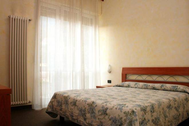 Hotel Engadina, Como