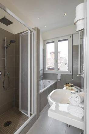 Nuovo Hotel Del Porto, Bologna