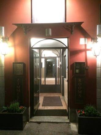 In Riva Al Lago, Como