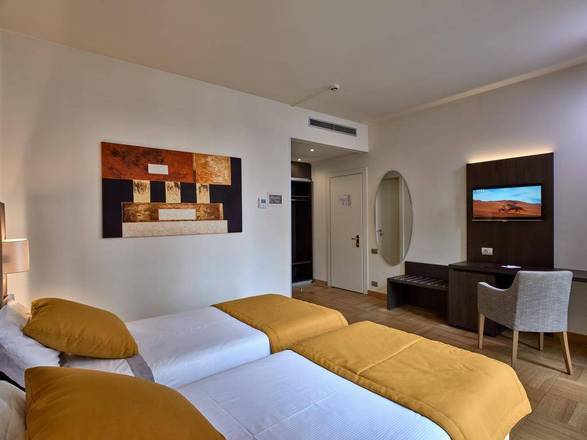 Hotel Como, Como